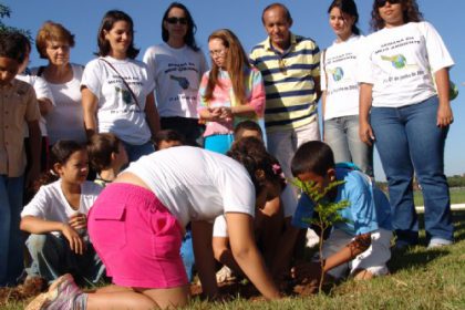 449-secretaria-do-meio-ambiente-comemora-o-dia-da-arvore
