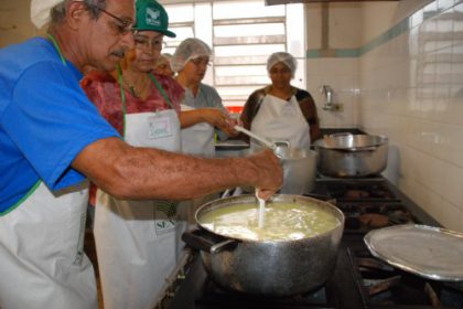 4543-participantes-recebem-certificados-de-cursos-de-capacitacao