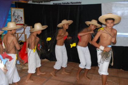 4547-projeto-patrulha-florestinha-encerra-colonia-de-ferias