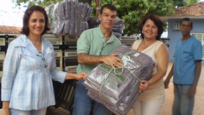 4567-secretaria-de-assistencia-social-recebe-doacao-de-agasalhos
