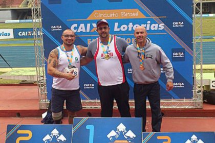 46194-felipe-araujo-conquista-medalha-de-prata-no-arremesso-de-peso-e-disco-categoria-f-44
