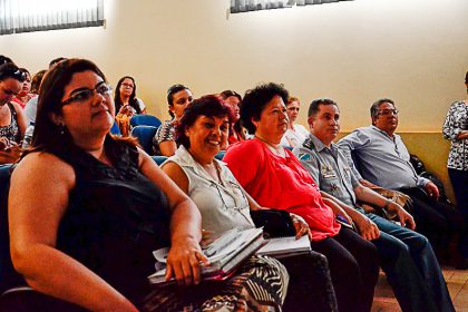 46215-familia-drogas-e-violencia-sao-temas-de-palestra-promovida-pela-prefeitura