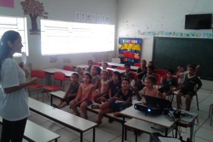 47665-secretaria-de-transito-realiza-palestra-com-alunos-do-cei-nilza-tebet