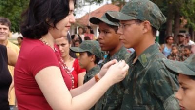 482-prefeita-participa-das-comemoracoes-do-projeto-pelotao-mirim