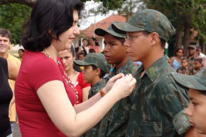 482-prefeita-participa-das-comemoracoes-do-projeto-pelotao-mirim
