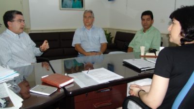 506-prefeita-recebe-representantes-da-elektro-e-pede-parceria-com-municipio