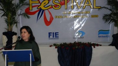 5064-simone-recebe-atletas-para-a-fase-final-do-festival-da-melhor-idade