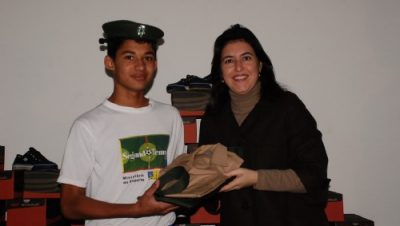 5075-alunos-do-pelotao-mirim-recebem-uniformes