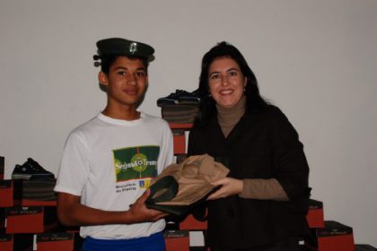 5075-alunos-do-pelotao-mirim-recebem-uniformes