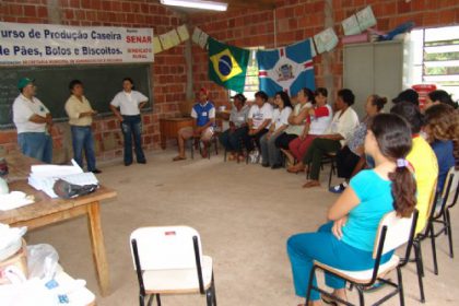 524-prefeitura-leva-novo-curso-ao-pontal-do-faia