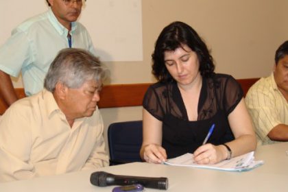 568-prefeitura-firma-convenio-com-embrapa