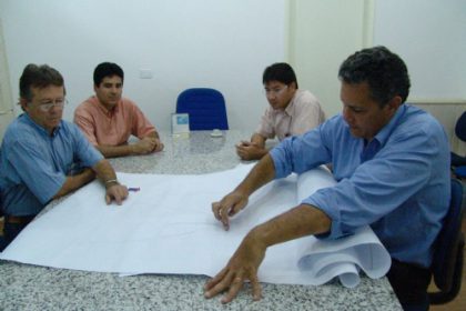 574-secretarios-e-assessores-conhecem-projeto-do-novo-aterro