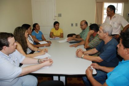 5852-reuniao-apresenta-novo-plano-de-cargos-e-carreira-da-prefeitura-municipal