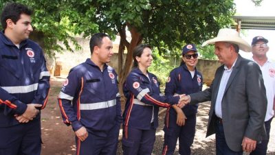 59810-entrega-de-ambulancia