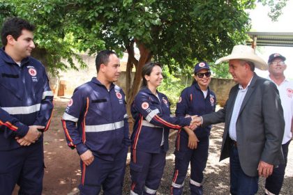 59810-entrega-de-ambulancia