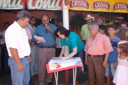 607-simone-lanca-pavimentacao-nas-ruas-de-jupia