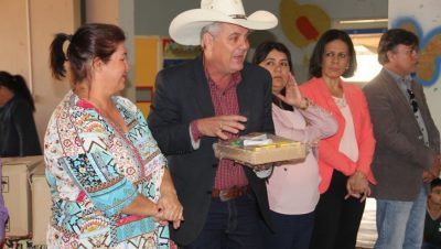 62383-entrega-material-escolar-cei-jupia-04-08-2017-7