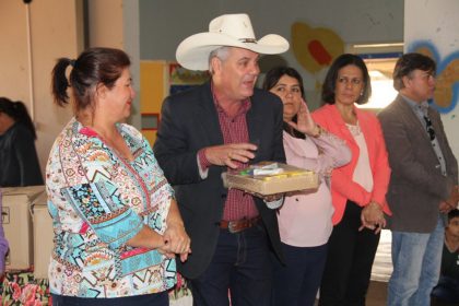 62383-entrega-material-escolar-cei-jupia-04-08-2017-7