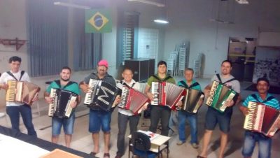 62511-alunos-acordeon