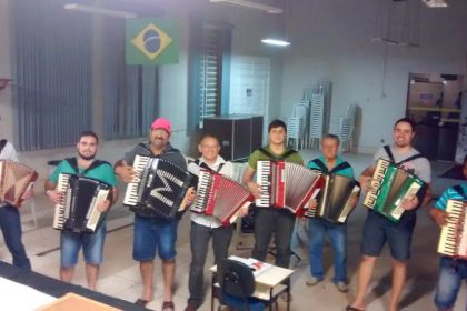 62511-alunos-acordeon