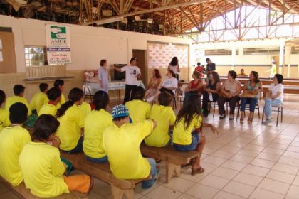 626-projeto-visa-resgatar-a-auto-estima-de-alunos