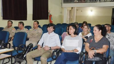 63103-posse-confundeb