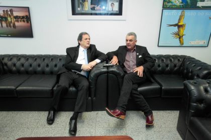 64841-senador-waldemir-moka-e-prefeito-angelo-guerreiro-2