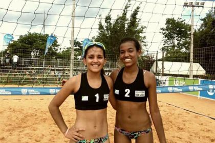 64851-aninha-e-carol