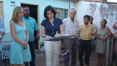 681-simone-lanca-asfalto-na-rua-josino-da-cunha-viana