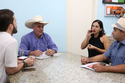 68112-reuniao-prefeito-comunidade-surda-25-04-2018-4