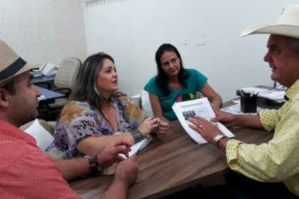 68214-reuniao-com-diretoras