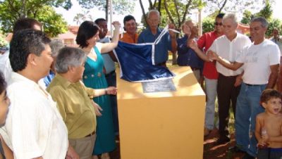 694-simone-inaugura-revitalizacao-da-praca-dos-ferroviarios