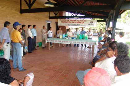 758-encerrado-curso-de-fabricacao-de-produtos-de-limpeza