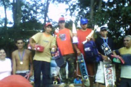 803-skatistas-de-tres-lagoas-ganham-trofeu-em-ilha-solteira