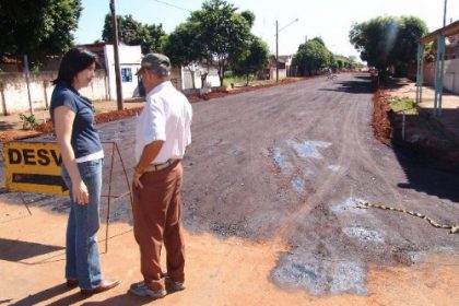 841-moradores-agradecem-prefeita-pela-pavimentacao-da-egidio-thome