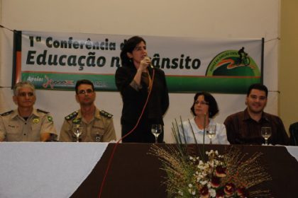 8764-administracao-municipal-realiza-1-conferencia-de-educacao-no-transito