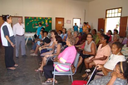 878-coral-da-terceira-idade-retoma-atividades