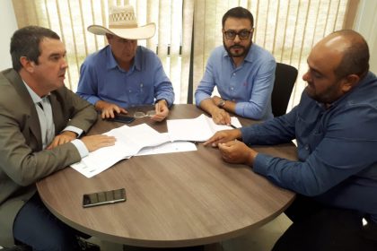 reuniao com secretario de governo eduardo riddel